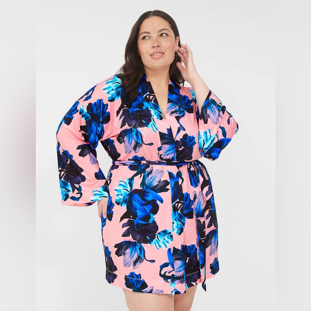 Printed Microfiber Robe - Picture 3 of 6